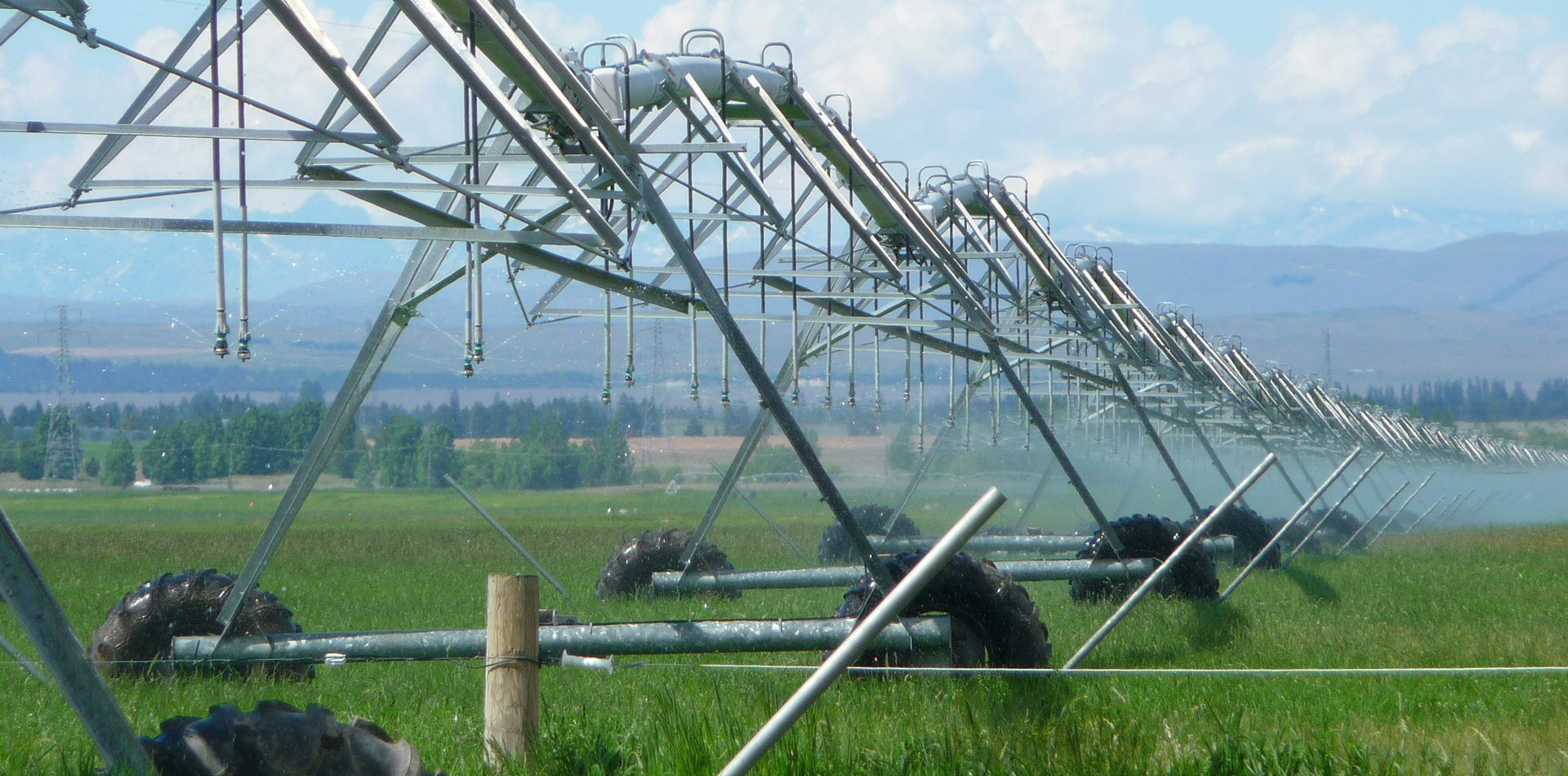 以大禹治水精神 做milan米兰水事业