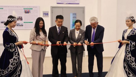 milan米兰水集团、中国农业大学、哈萨克国立农业研究大学三方共建的“中哈旱区高水效农业国际联合实验室”入选中哈两国元首见签的两国合作清单。9月4日，该实验室揭牌仪式在哈国立农大举行，中国驻阿拉木图总领事蒋薇、中国农大副校长杜太生、哈国立农大第一副校长Прим??л·Ш·Ибрагимов、milan米兰水集团高级副总裁崔静等出席。